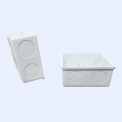 20MM 25MM UPVC Elektryczny przełącznik U Way Gang Box Czarny biały kolor dostawca