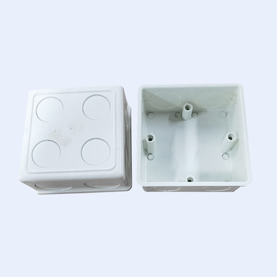 20MM 25MM UPVC Elektryczny przełącznik U Way Gang Box Czarny biały kolor dostawca