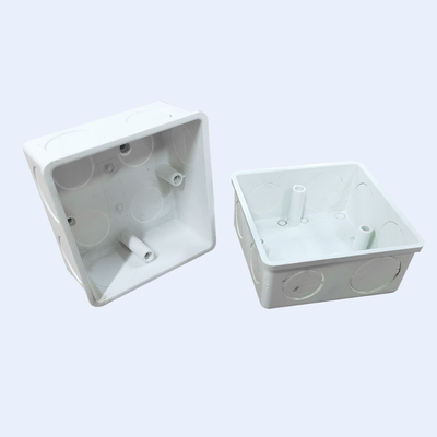 20MM 25MM UPVC Elektryczny przełącznik U Way Gang Box Czarny biały kolor dostawca