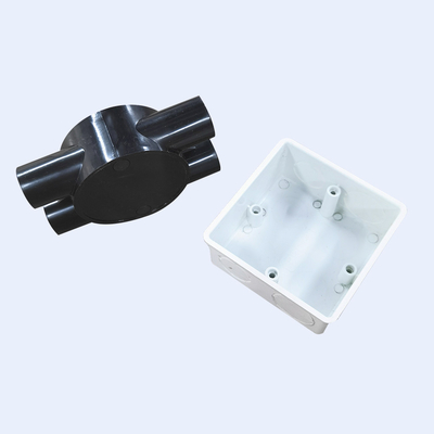 Adapter żeński klasy ABC Przewód upvc 20mm 25mm Biały czarny z tuleją dostawca