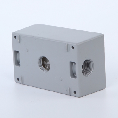 Otwory 1/2 &quot;3/4&quot; Wodoodporna skrzynka zaciskowa Szara powłoka z PVC, wymieniona na liście UL dostawca