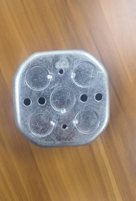 Skrzynka przyłączeniowa przewodów elektrycznych Grubość 1,60 mm Srebrna galwanizowana dostawca